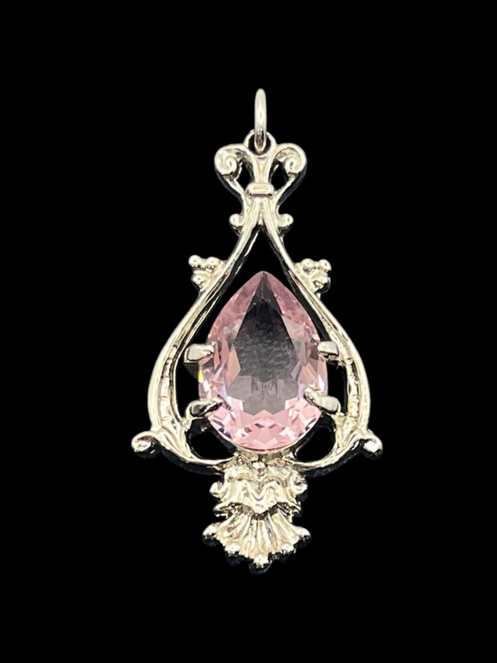 Victorian style silver tone purple pearl stone pendant for necklace